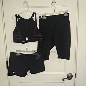 Black Athletic Set with Sports Bra, Shorts, and Leggings